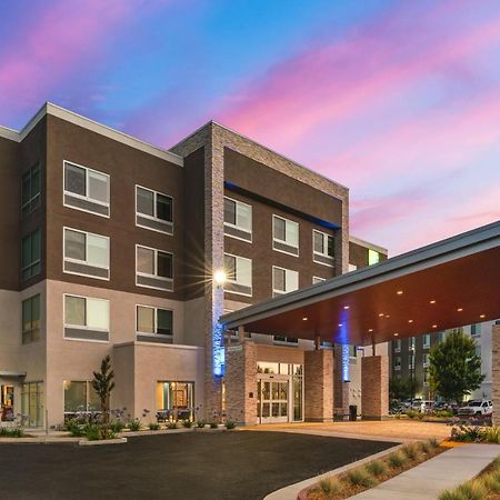 Holiday Inn Express & Suites - Suisun City By Ihg מראה חיצוני תמונה