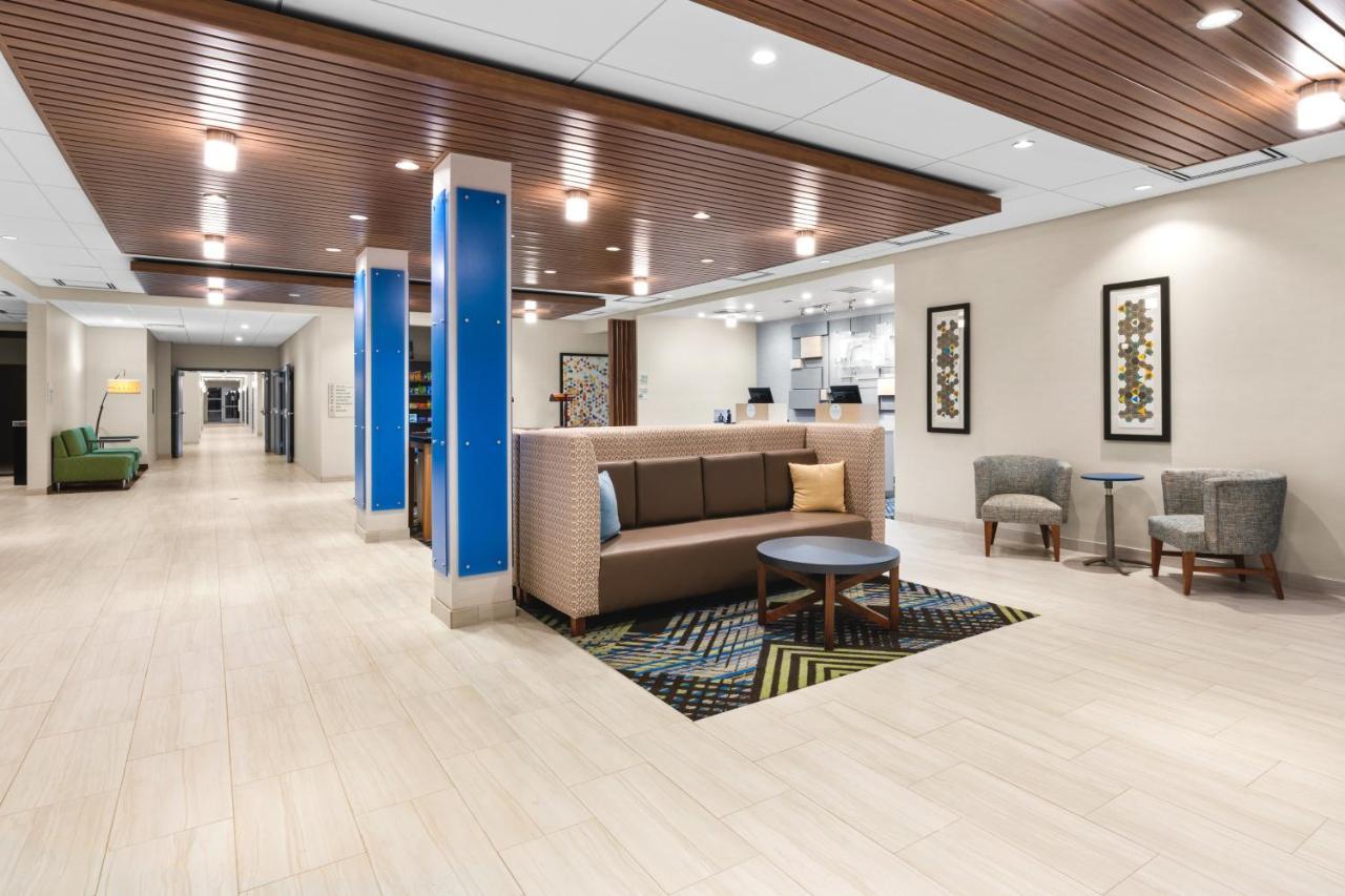 Holiday Inn Express & Suites - Suisun City By Ihg מראה חיצוני תמונה
