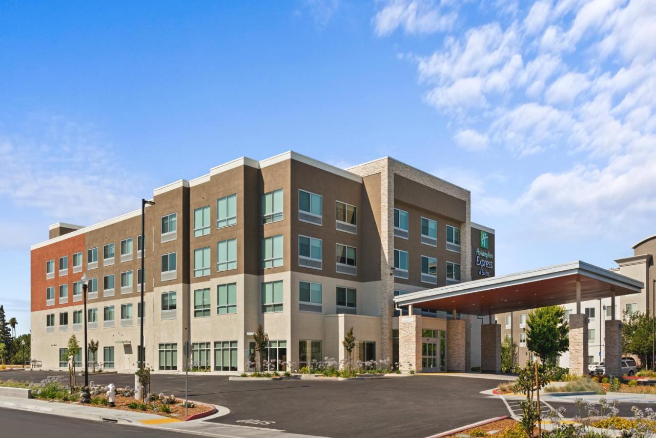 Holiday Inn Express & Suites - Suisun City By Ihg מראה חיצוני תמונה