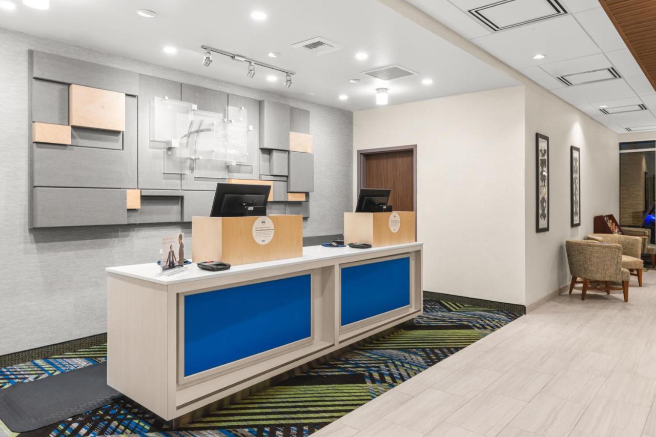 Holiday Inn Express & Suites - Suisun City By Ihg מראה חיצוני תמונה