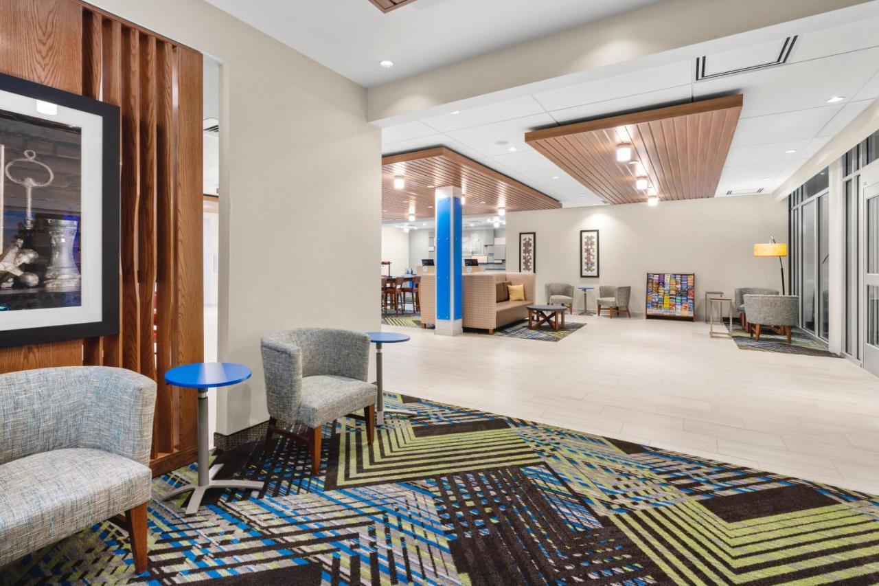 Holiday Inn Express & Suites - Suisun City By Ihg מראה חיצוני תמונה