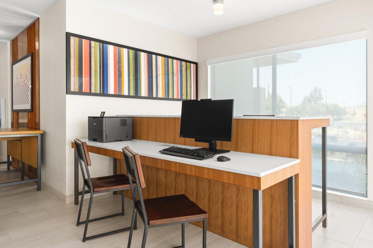 Holiday Inn Express & Suites - Suisun City By Ihg מראה חיצוני תמונה