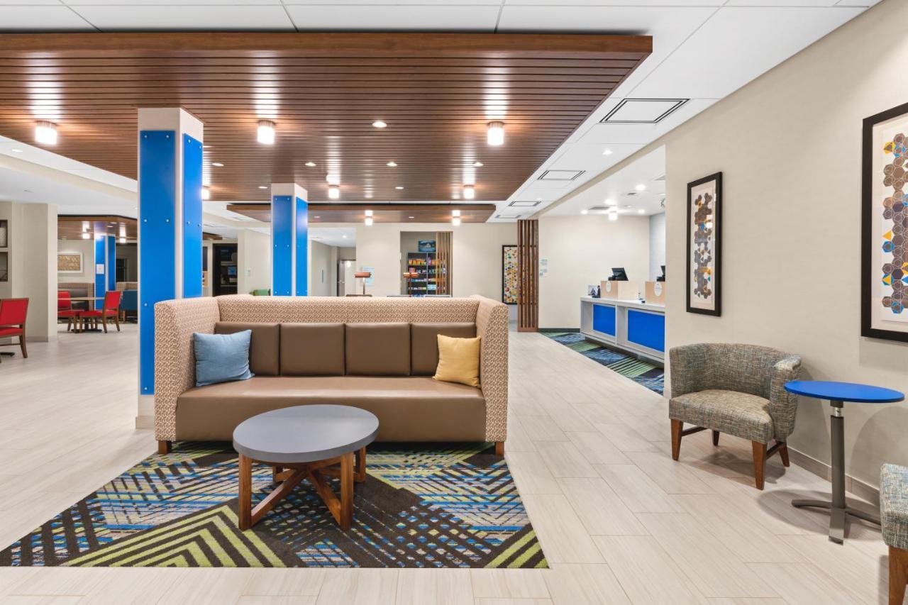 Holiday Inn Express & Suites - Suisun City By Ihg מראה חיצוני תמונה