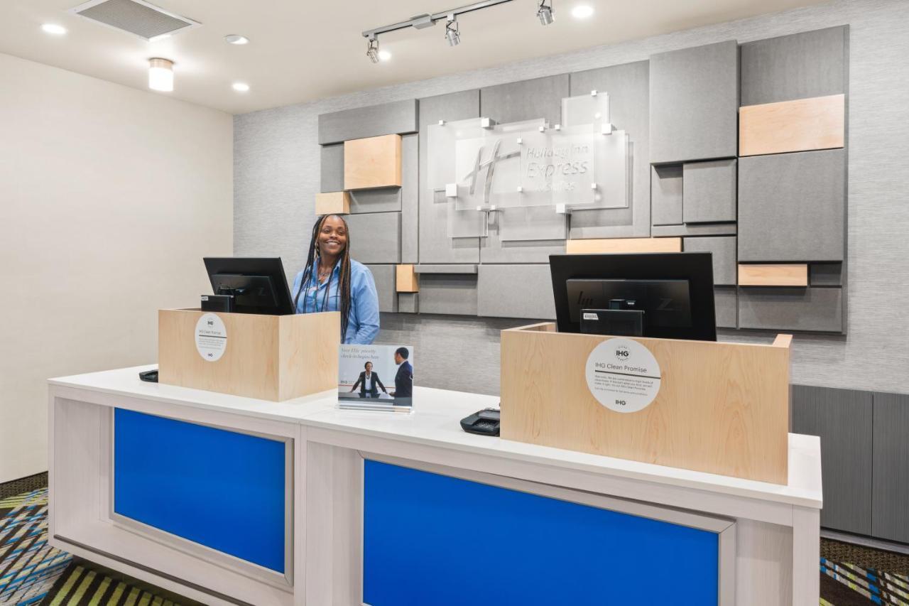 Holiday Inn Express & Suites - Suisun City By Ihg מראה חיצוני תמונה