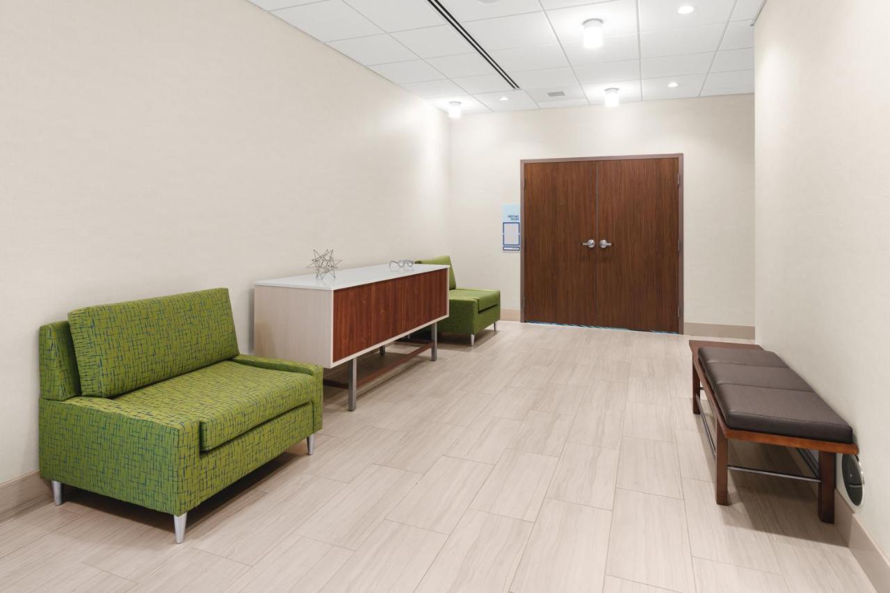 Holiday Inn Express & Suites - Suisun City By Ihg מראה חיצוני תמונה