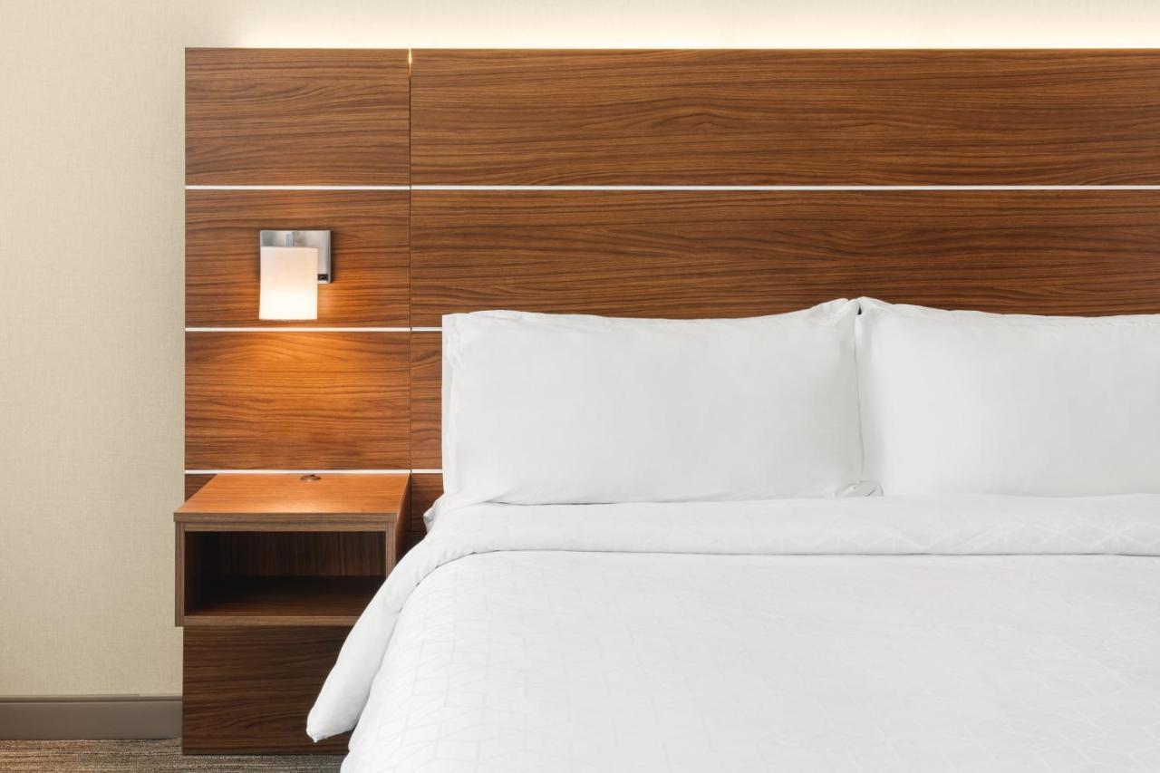 Holiday Inn Express & Suites - Suisun City By Ihg מראה חיצוני תמונה