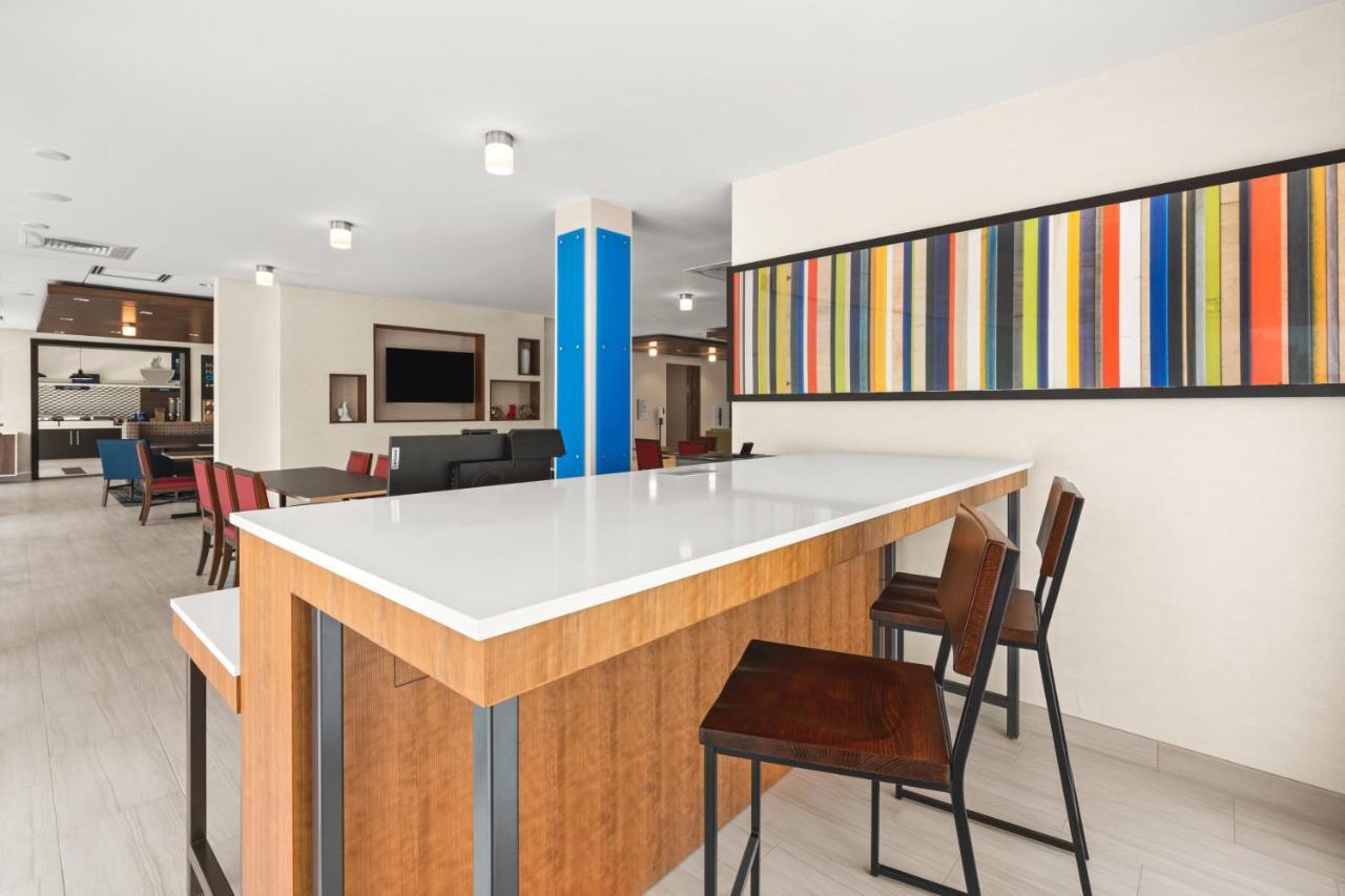 Holiday Inn Express & Suites - Suisun City By Ihg מראה חיצוני תמונה