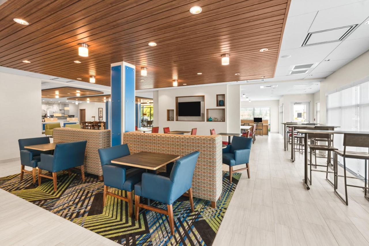 Holiday Inn Express & Suites - Suisun City By Ihg מראה חיצוני תמונה